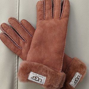 UGG Fur WInter Gloves.
